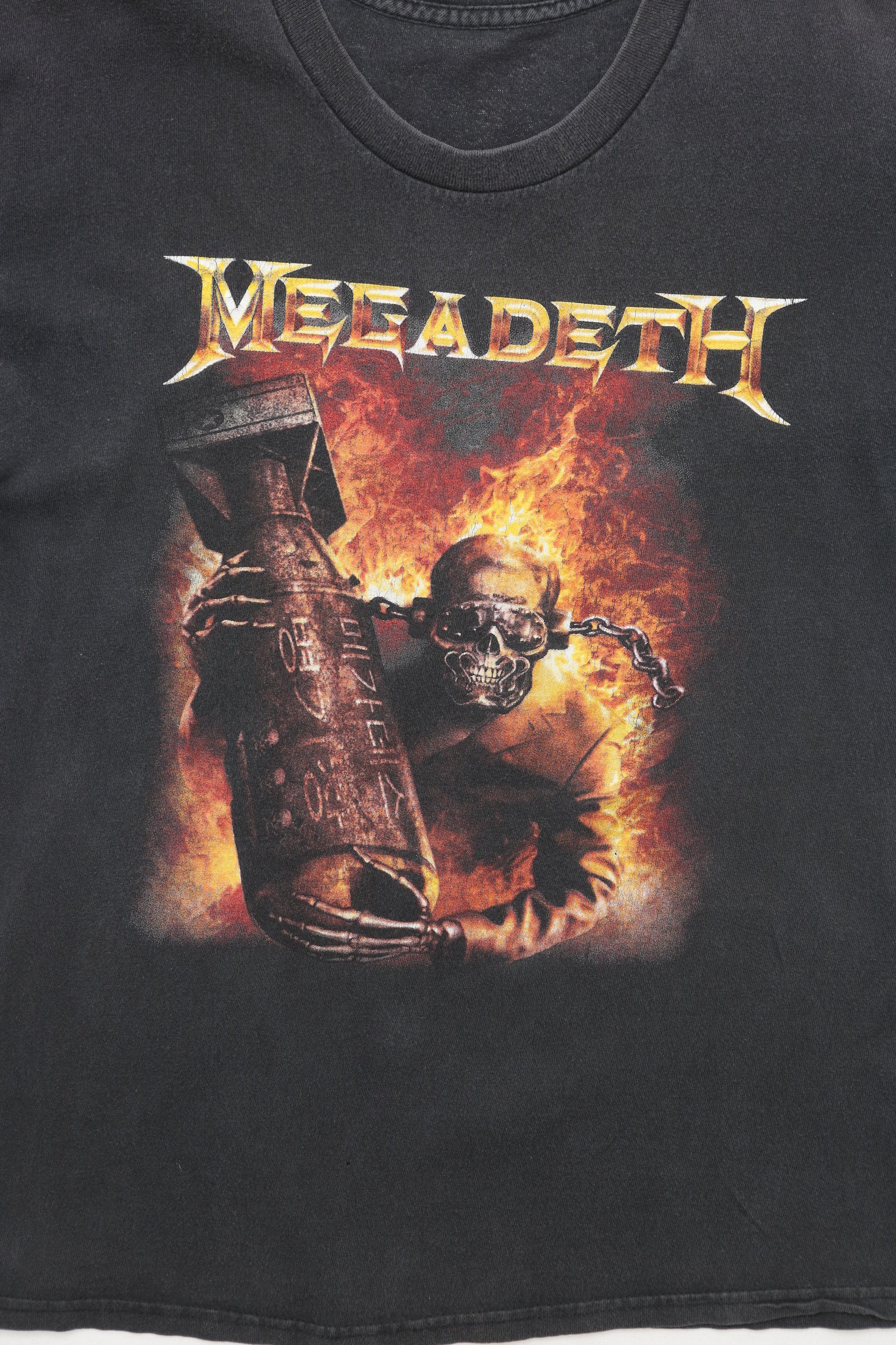 Arsenal of Megadeth Vintage Graphic T-shirt - Image 3