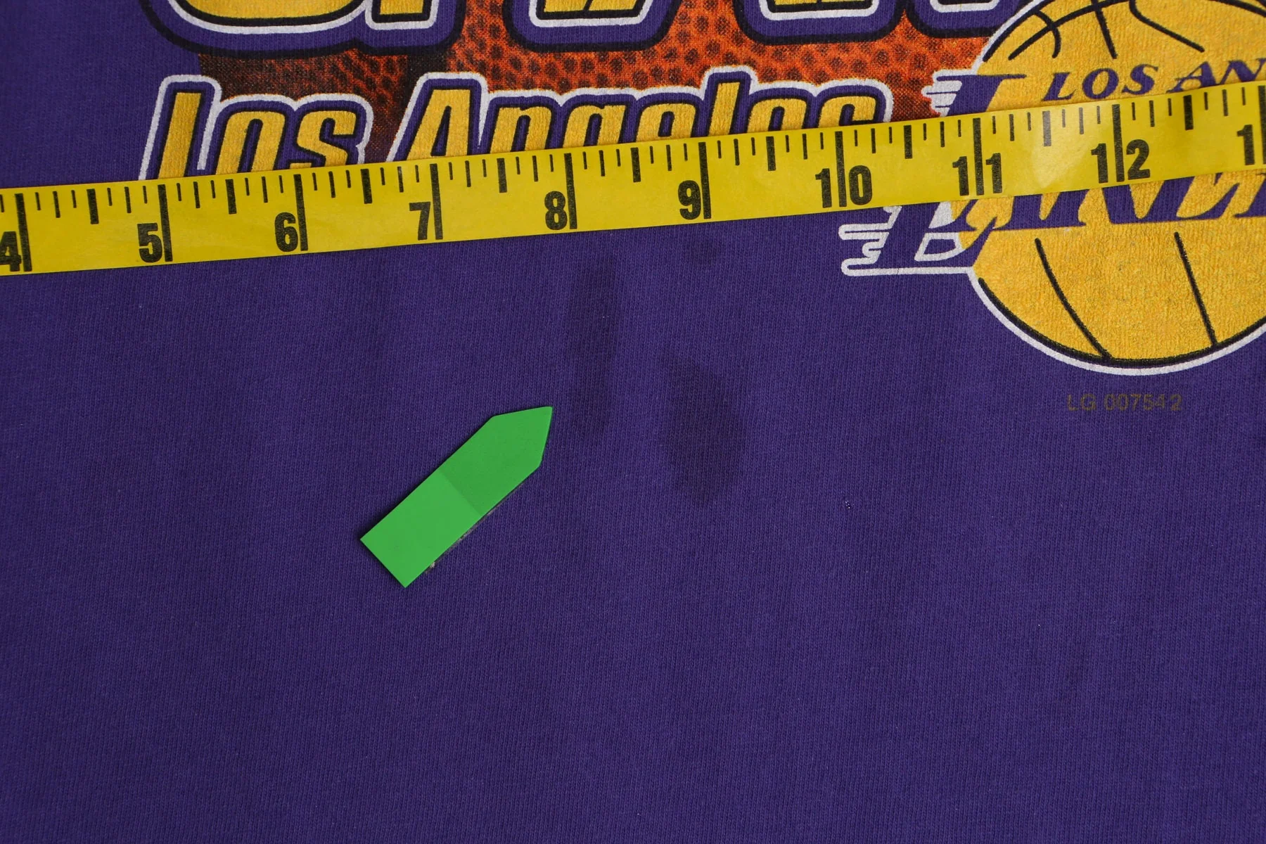 Los Angeles Lakers 2000 Conference Champions Graphic T-shirt - Image 4