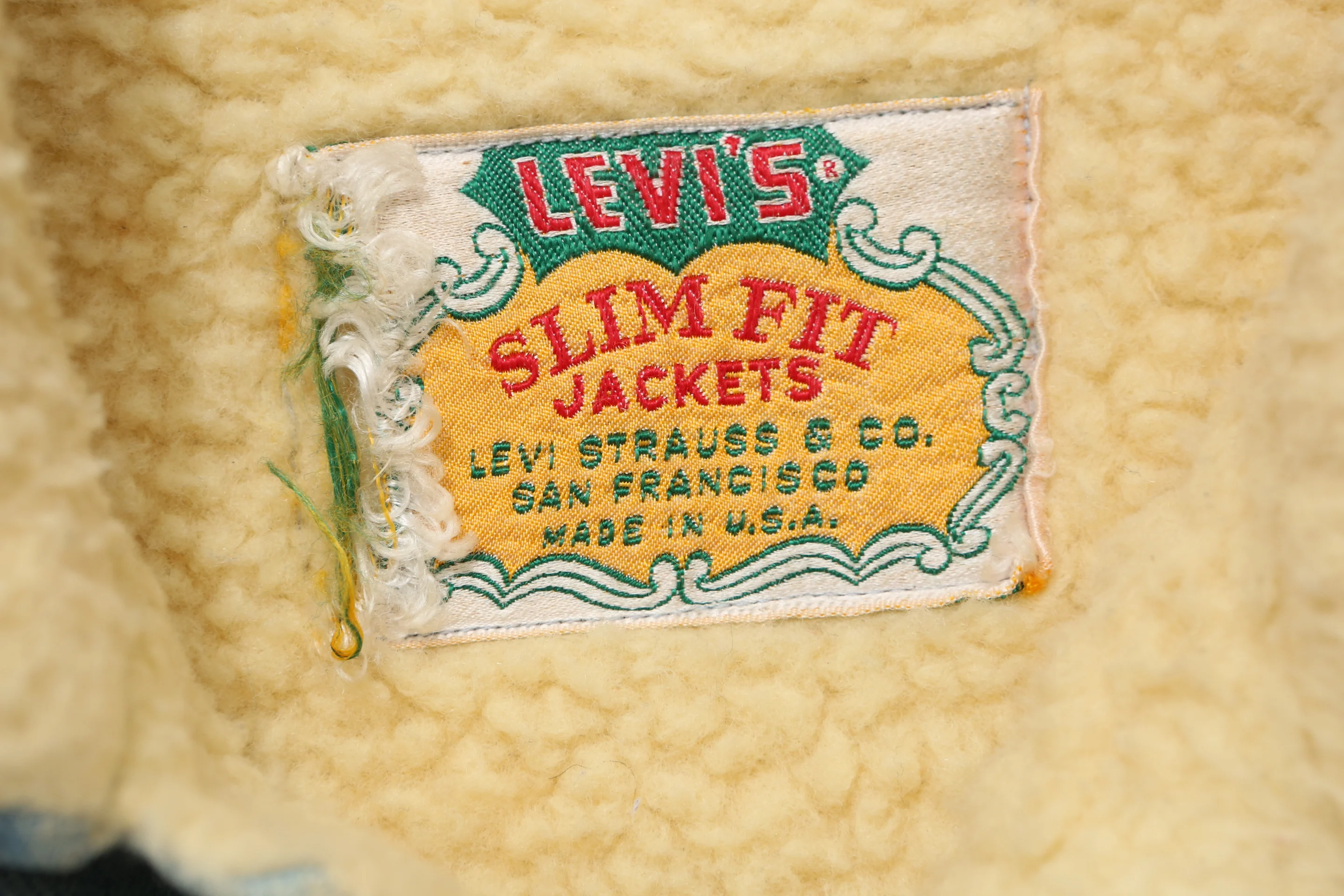 Vintage Levis Sherpa "White Tab" Trucker Jacket - Image 4